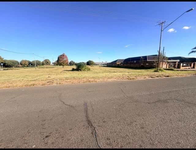 LAND FOR SALE IN ERASMIA